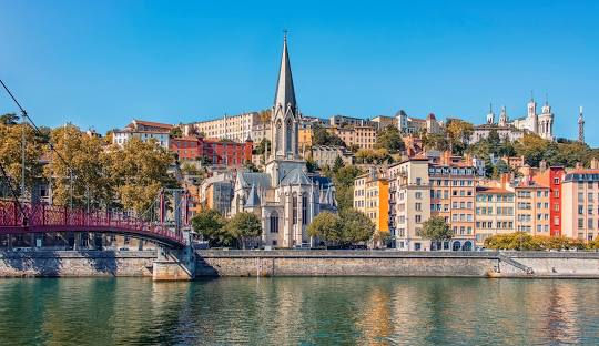 LYON LYON